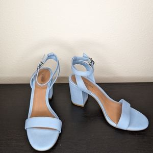 Gianni Bini blue leather heels